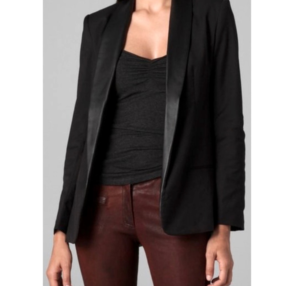 The Ellis Blazer - vegan leather collar